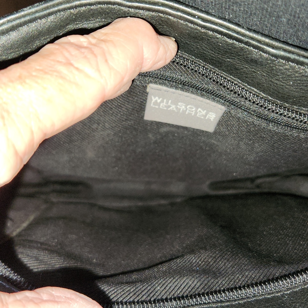 Wilson's Leather crossbody. - Picture 6 of 9